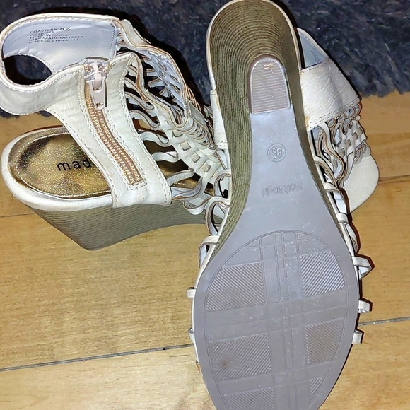 Caged Wedged Sandals - Picture 3 of 4